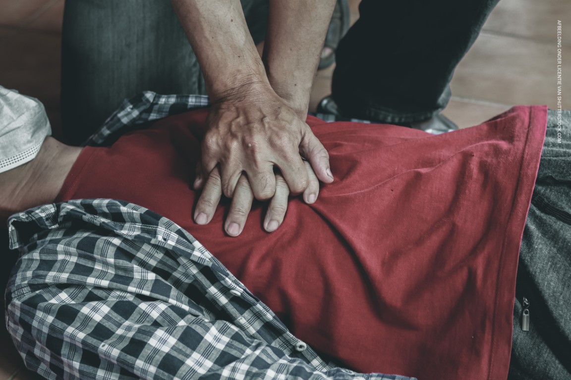 Zo moet je handelen bij reanimatie: een stappenplan